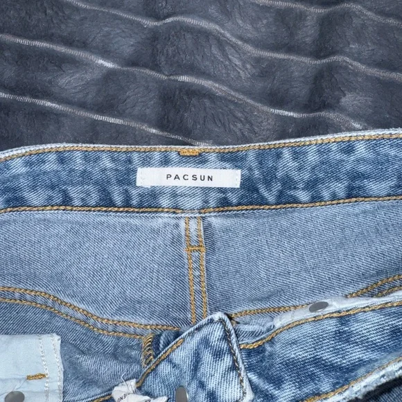 Pacsun 90s Boyfriend Jean - Picture 4 of 5